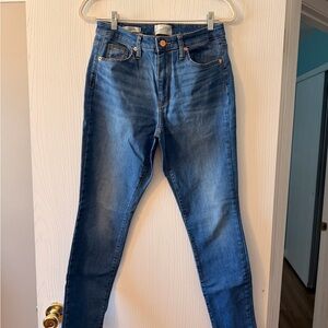 Universal Thread | High-Rise Blue Women’s Jeans